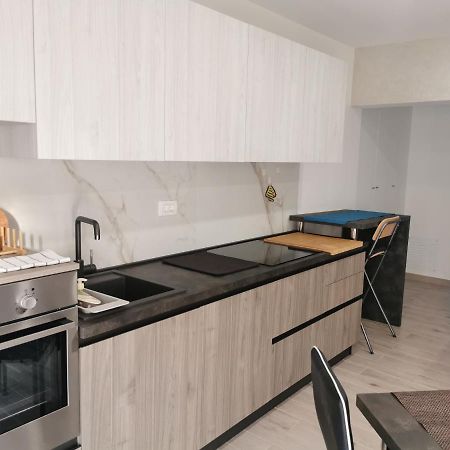 Romantic Apartment For Two On The Sea Zambratija  Exterior foto