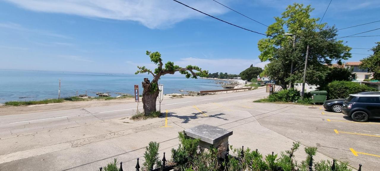 Romantic Apartment For Two On The Sea Zambratija  Exterior foto