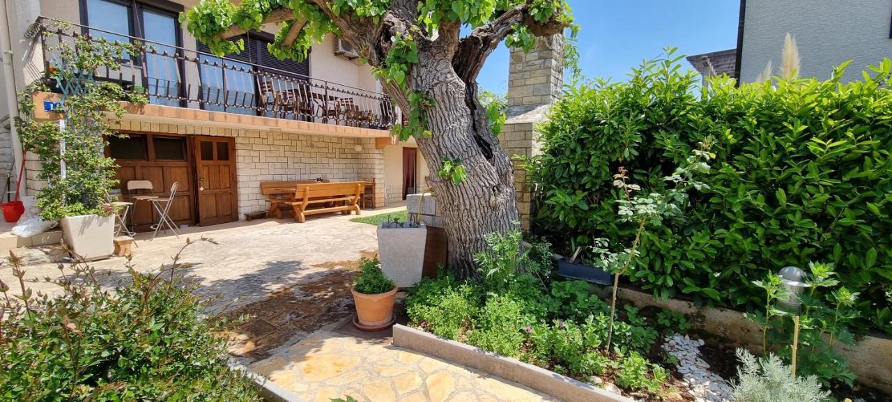 Romantic Apartment For Two On The Sea Zambratija  Exterior foto