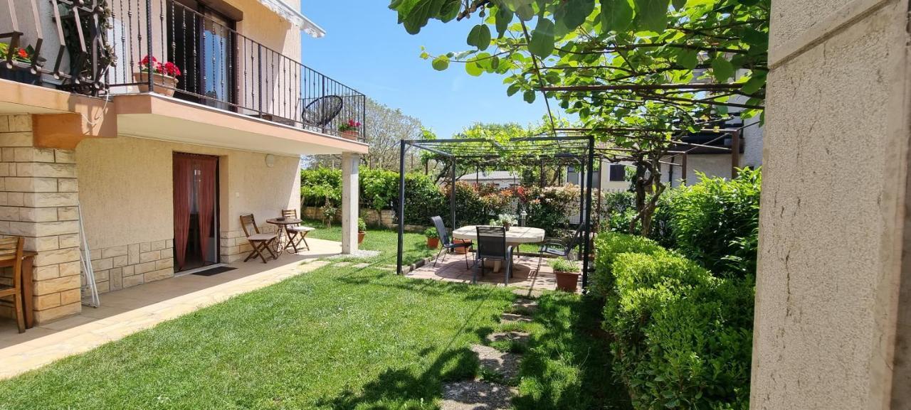 Romantic Apartment For Two On The Sea Zambratija  Exterior foto